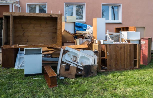 Best Yard Cleanup Services  in Lexington, IL